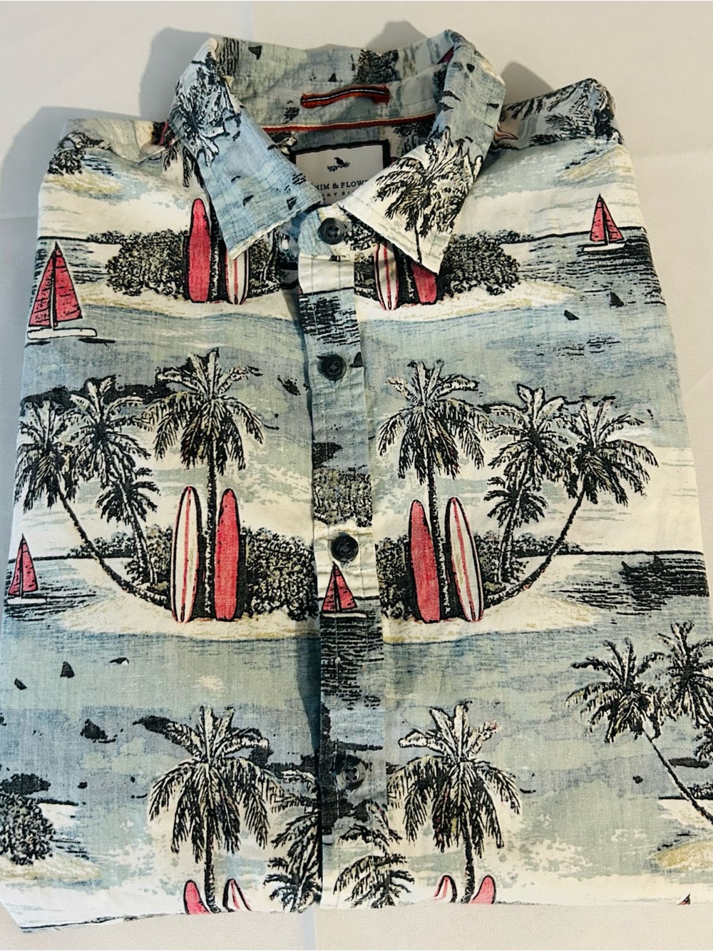 Denim & Flower Light Blue Short-Sleeve Button-Down Tropical Pink Surfboard Motif